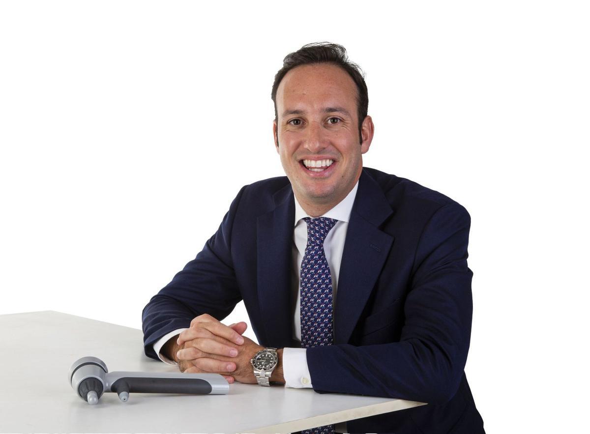 El Dr. Andrés Fernández- Vega Cueto-Felgueroso, oftalmólogo de la unidad de Glaucoma del Instituto Oftalmológico Fernández-Vega. | | CEDIDA A LNE