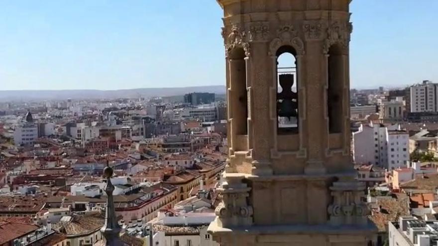 Simulacro de los Bomberos de Zaragoza en las torres del Pilar