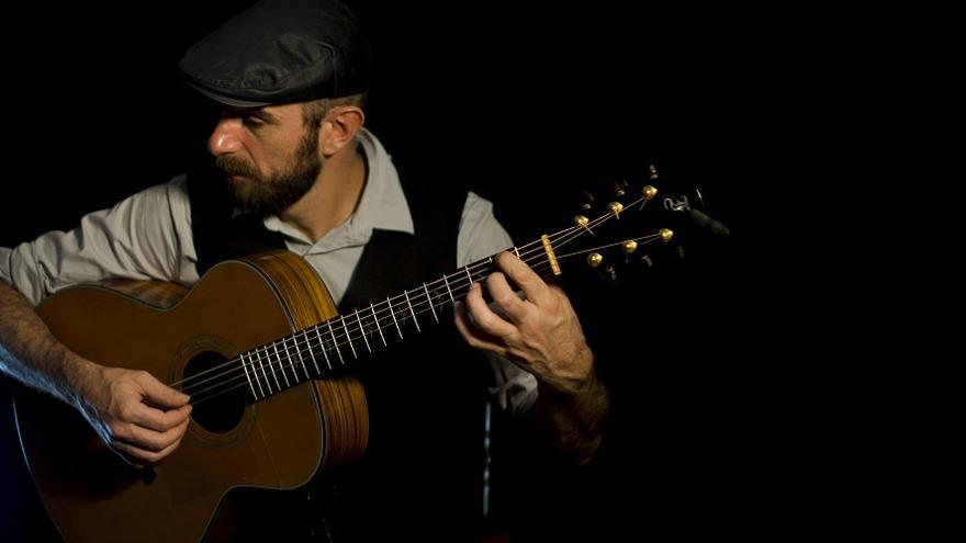 TEMUDAS 2022: Nino Costoya, «Maestros de la Guitarra Fingerstyle Vol 2 &amp; 1»