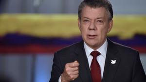 Colombia’s President Juan Manuel Santos speaks during a presidential address in Bogota, Colombia, November 22, 2016.          Colombian Presidency /Handout via Reuters. ATTENTION EDITORS - THIS IMAGE WAS PROVIDED BY A THIRD PARTY. EDITORIAL USE ONLY.