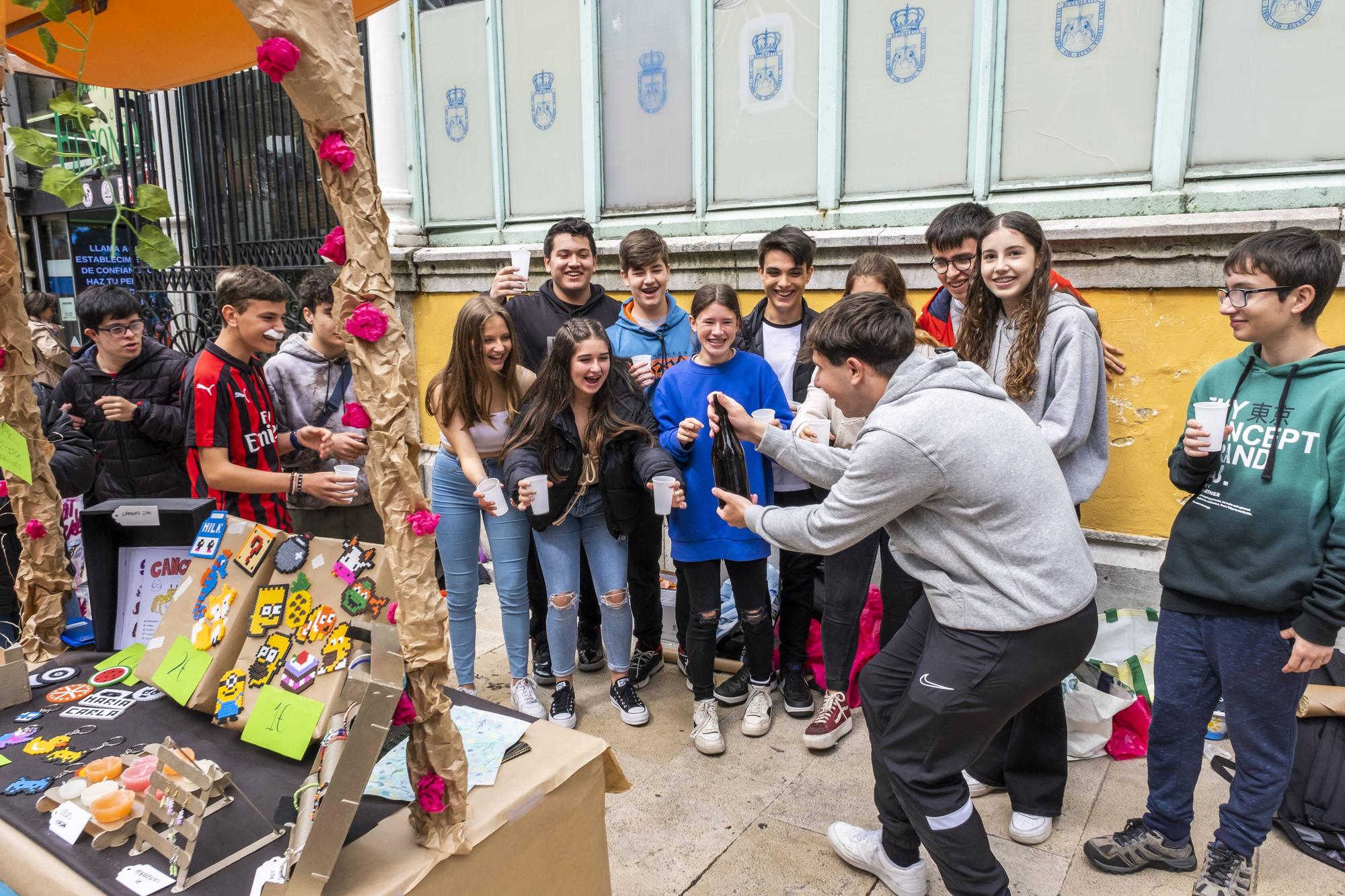 En imágenes: Mercados de Cooperativas y Asociaciones Educativas Asturianas en el Fontán