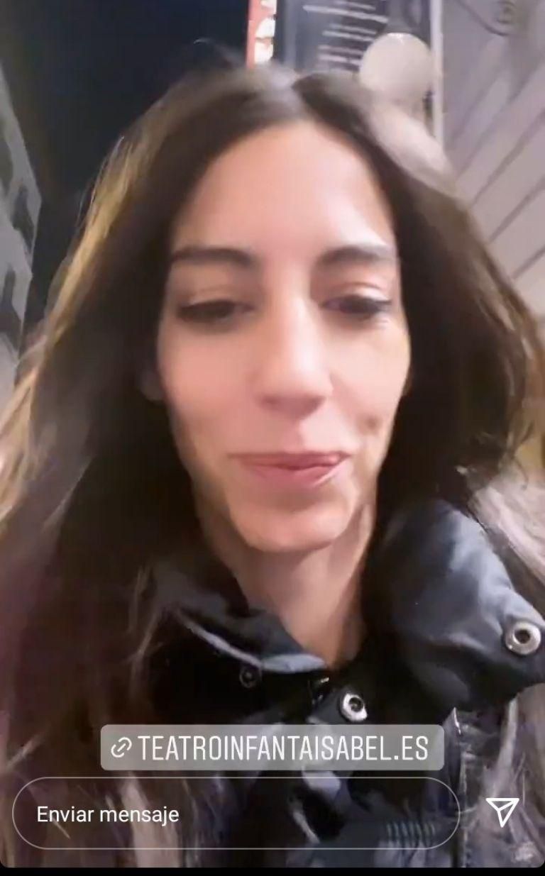 Almudena Cid, en su Stories de instagram camino del teatro.