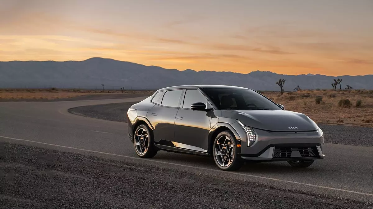Nuevo Kia EV4: cuando lo mejor de una berlina y de un coche eléctrico se unen