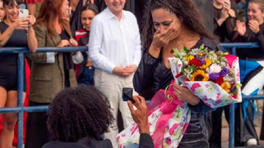 Una pedida de mano entre danza urbana y Abel Caballero: "Amo esta vida y a esta gente tan especial".