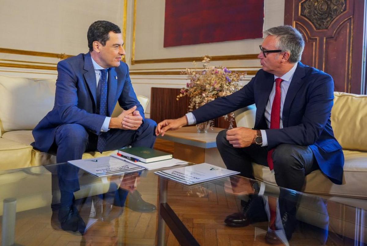 El Parlament andalús obre la legislatura sense un acord entre el PP i Vox