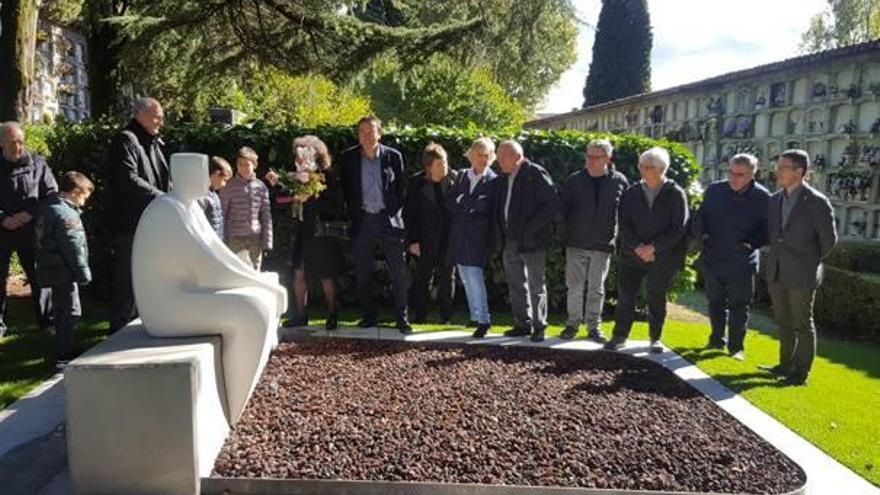 Un moment de l&#039;acte que es va fer el dia dels difunts, a Olot.