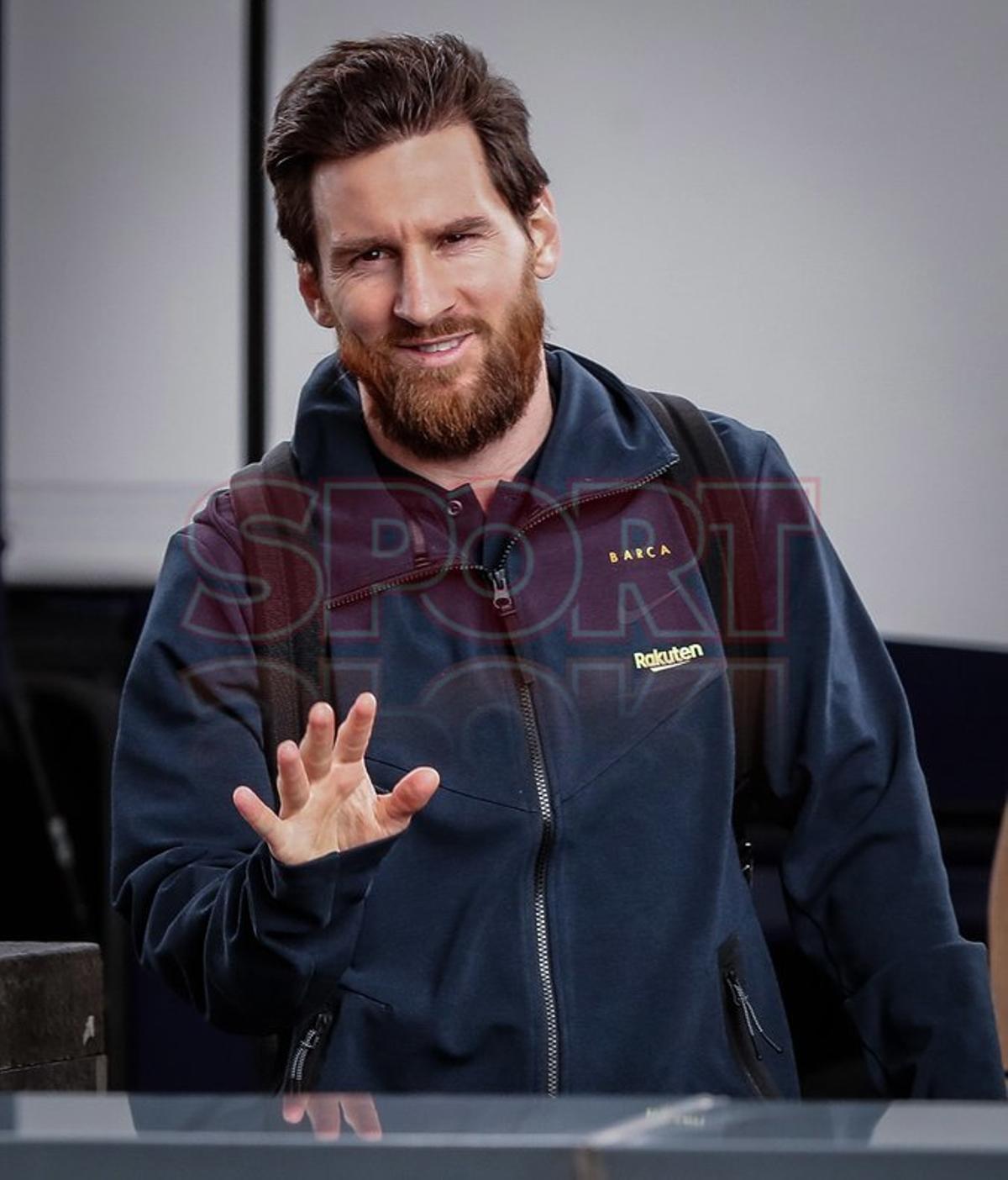 Los jugadores del FC Barcelona llegan a Madrid para la disputa de El Clásico de LaLiga contra el Real Madrid en el Santiago Bernabéu Los jugadores del FC Barcelona llegan a Madrid para la disputa de El Clásico de LaLiga contra el Real Madrid en el Santiago Bernabéu