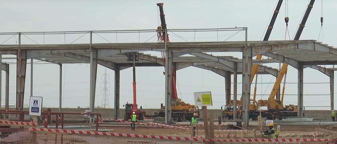 Las obras que tienen lugar en Tafraoui, donde se levanta la factoría de Stellantis en Argelia.