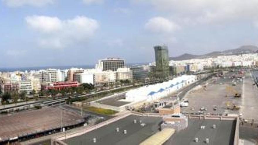 Vista general del frente portuario de Las Palmas de Gran Canaria, entre el hotel AC y La Isleta. i JOSÉ CARLOS GUERRA