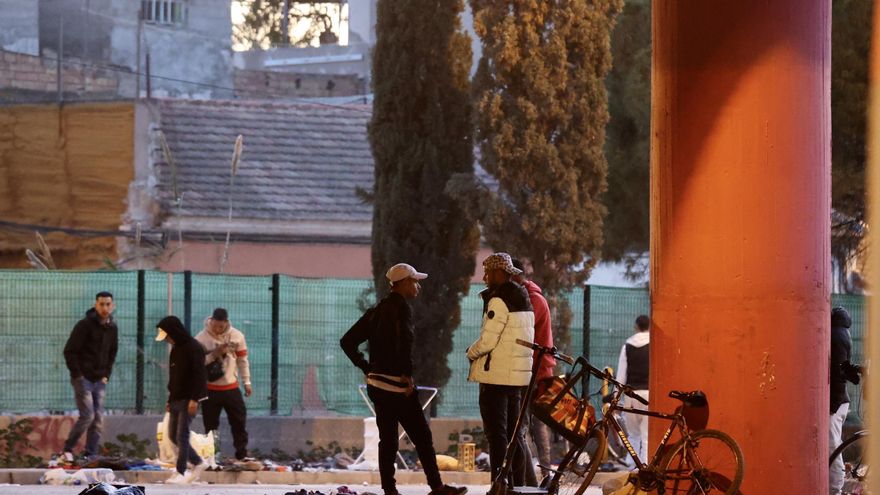 Mercadillos ilegales a diario y &quot;a lo bestia&quot; en la pedanía murciana de Barriomar