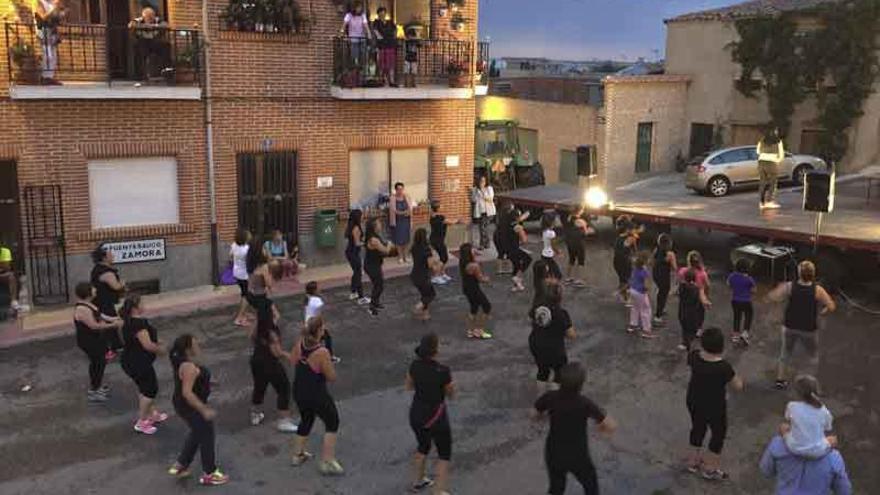 Villaescusa despide las actividades de verano con música y zumba