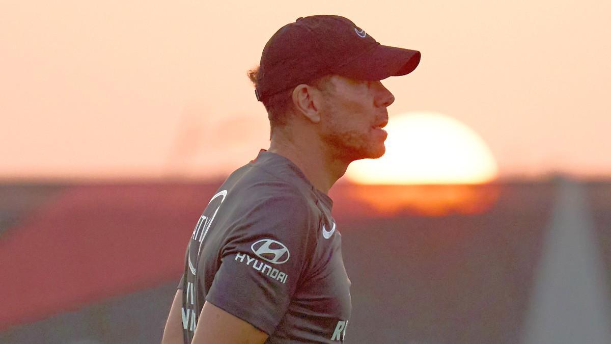 Diego Simeone en el entrenamiento de ayer en Yeda