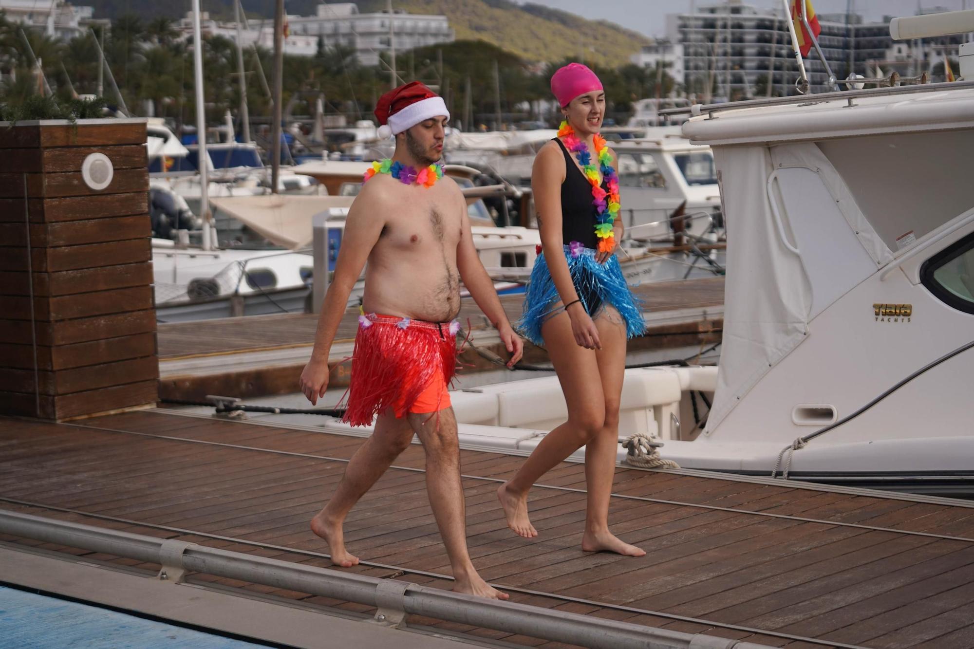 Todas las imágenes de la Copa de Nadal de natación en Ibiza