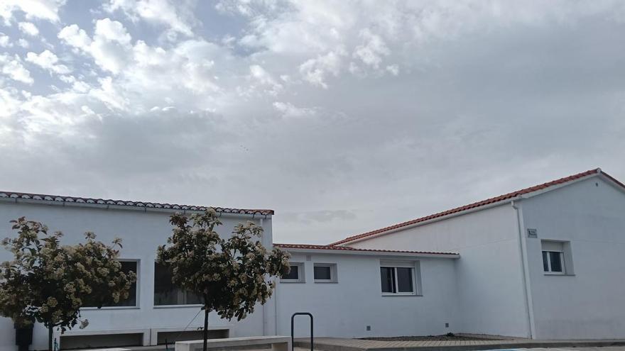 Galeria | Oliva de Plasencia inaugura su primera residencia de mayores, un hito para el municipio