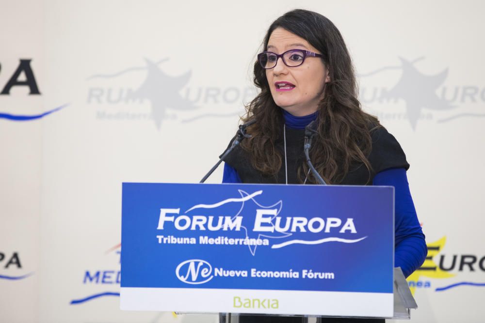 Desayuno informativo de Forum Europa con Mónica Oltra