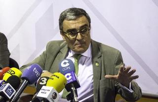 Àngel Ros: "Si a alguien le molesta una placa franquista es libre de coger una escalera, desenroscarla y quitarla"