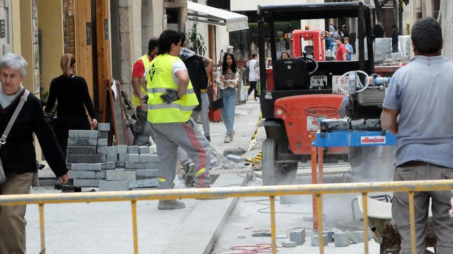 Les obres al carrer de la Jonquera