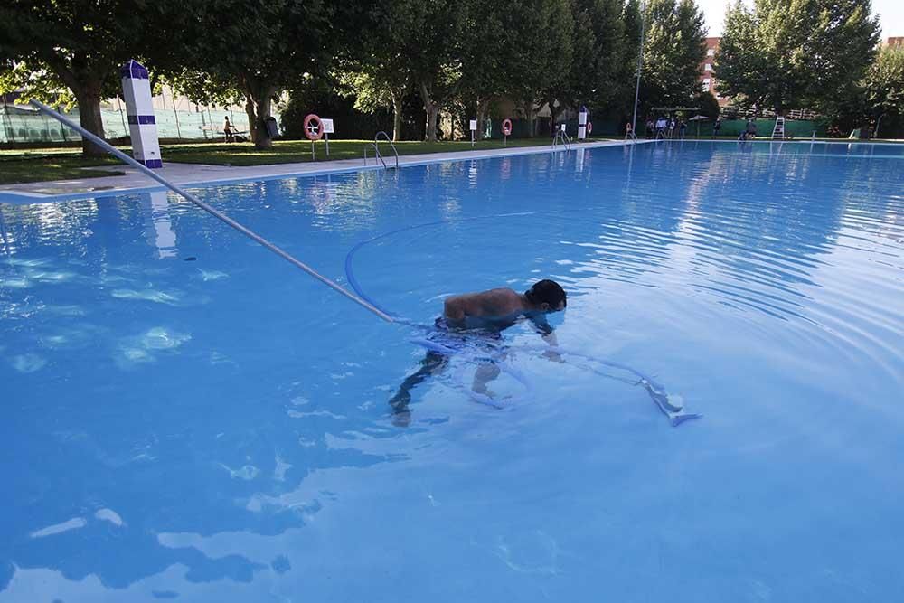 En imágenes la reapertura de la piscina de la Fuensanta