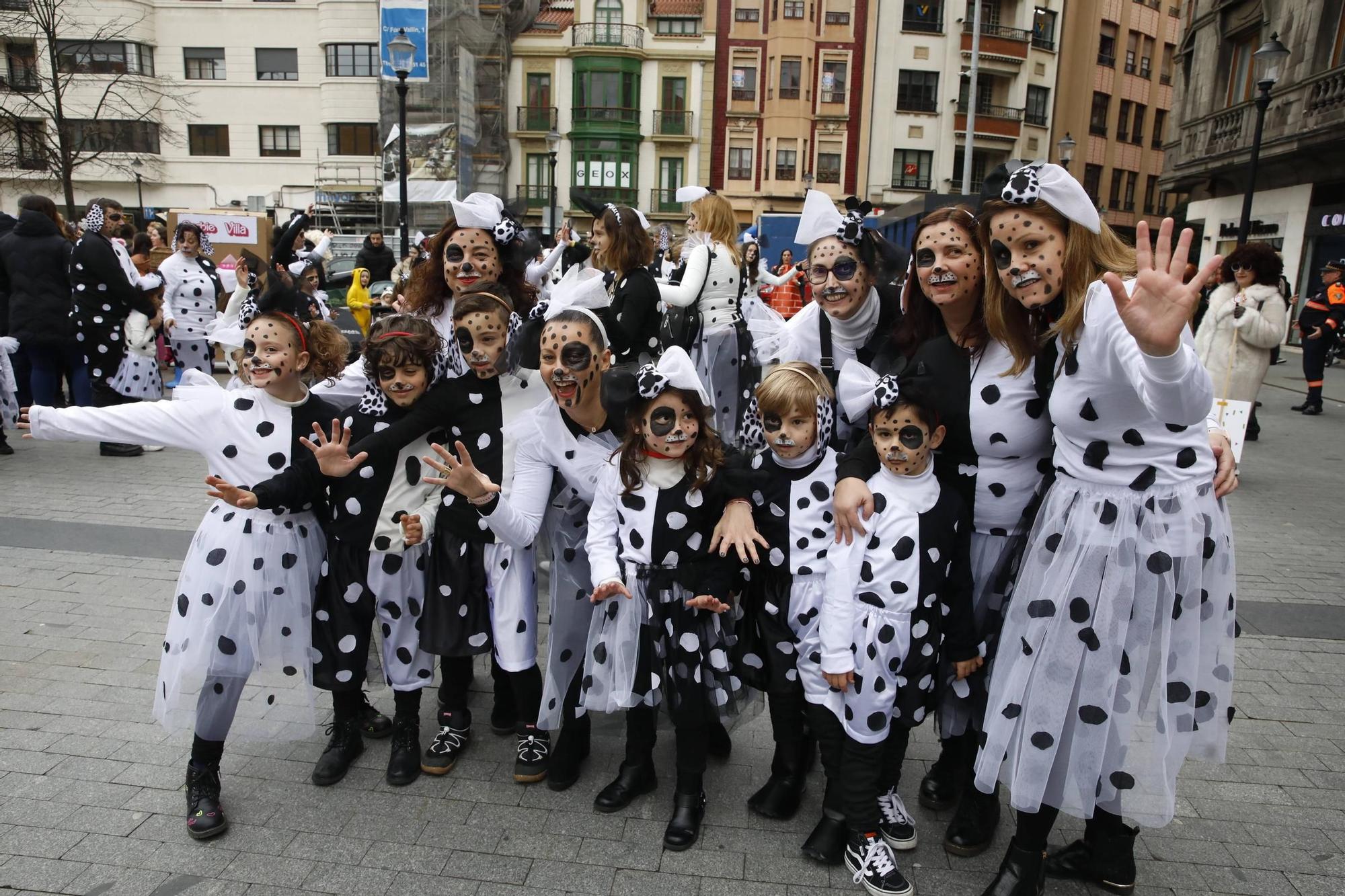 Así han disfrutado pequeños y mayores en el desfile infantil del Antroxu de Gijón (en imágenes)