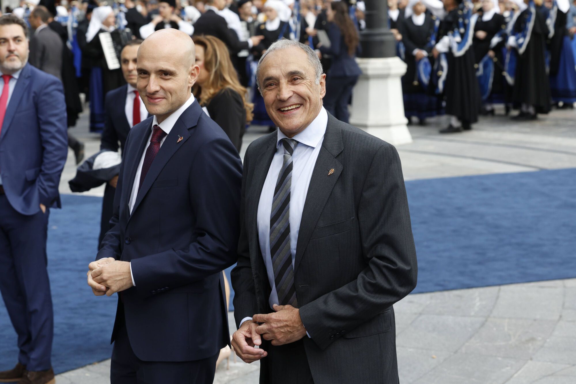  Así fue la llegada de los invitados a los premios "Princesa de Asturias" y su paso por la alfombra azul