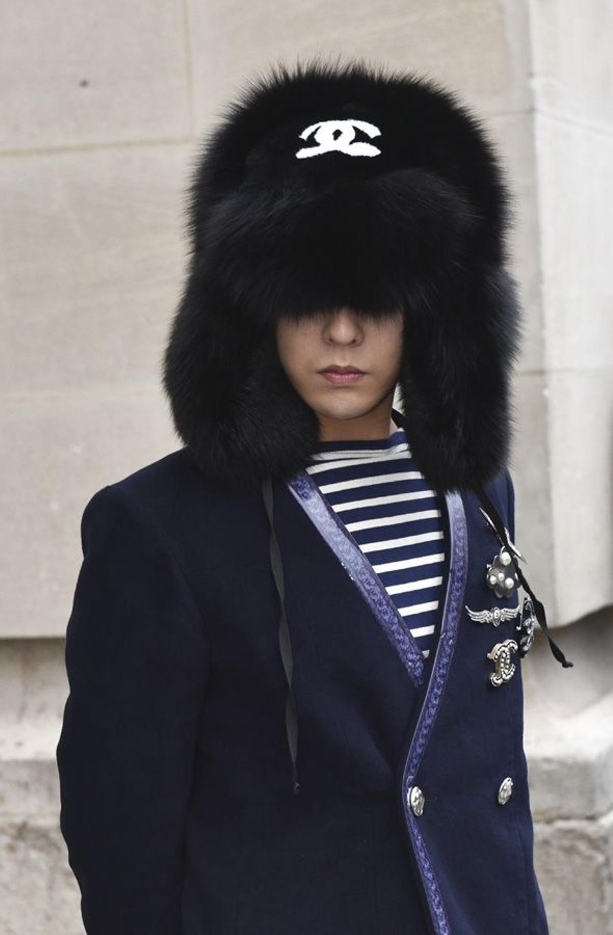 Kwon Ji Yong llega al desfile de Chanel Alta Costura