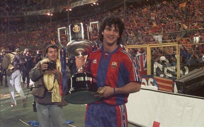 Fernando Couto, con el trofeo