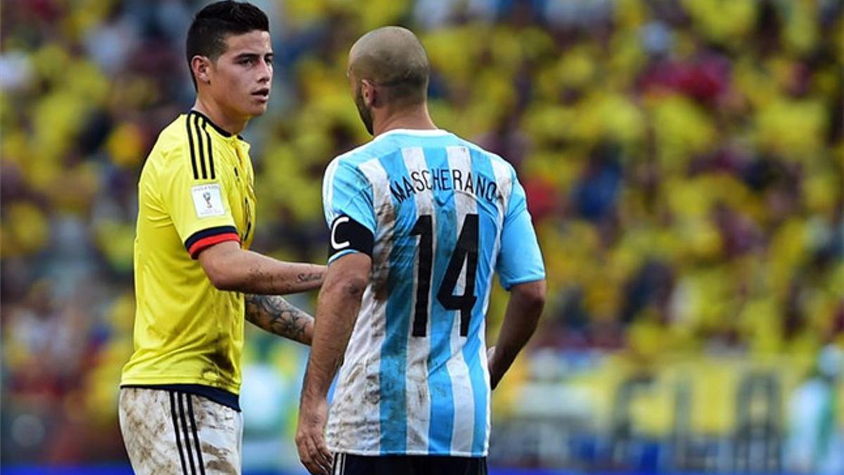 Mascherano y James, durante un Colombia-Argentina