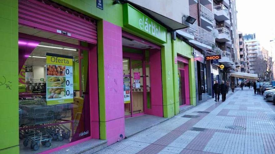 Los supermercados de El Árbol en Zamora no corren peligro de cierre, según los sindicatos