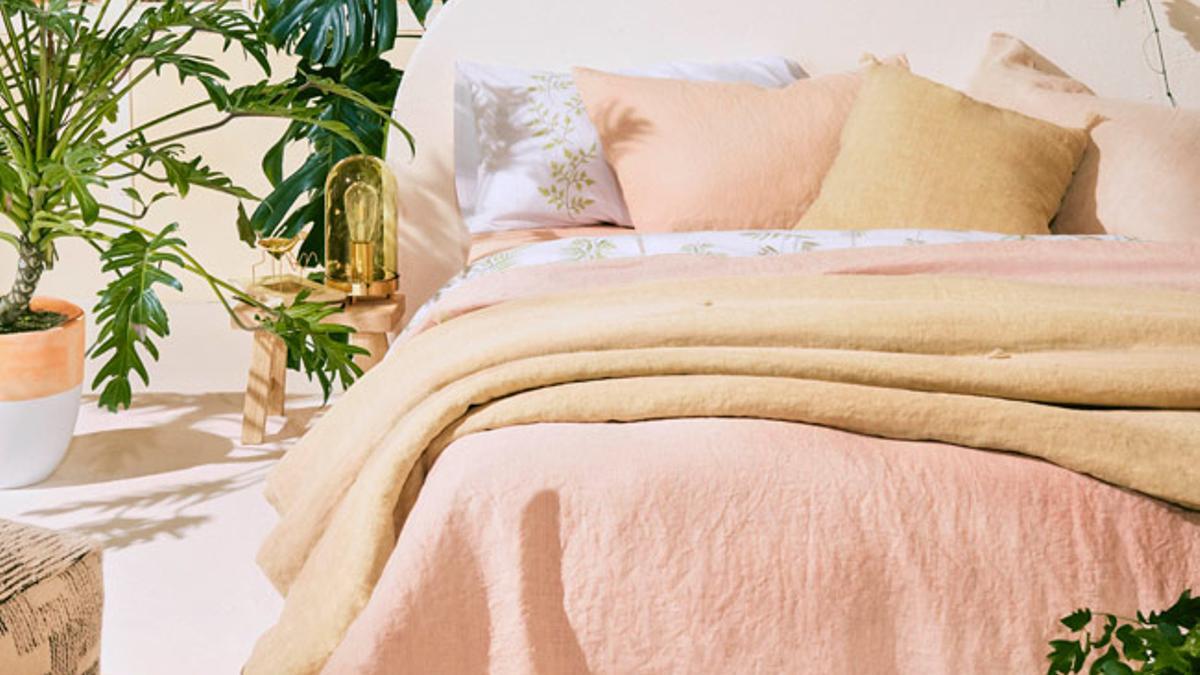 Colección de textiles de cama rosa de Zara Home