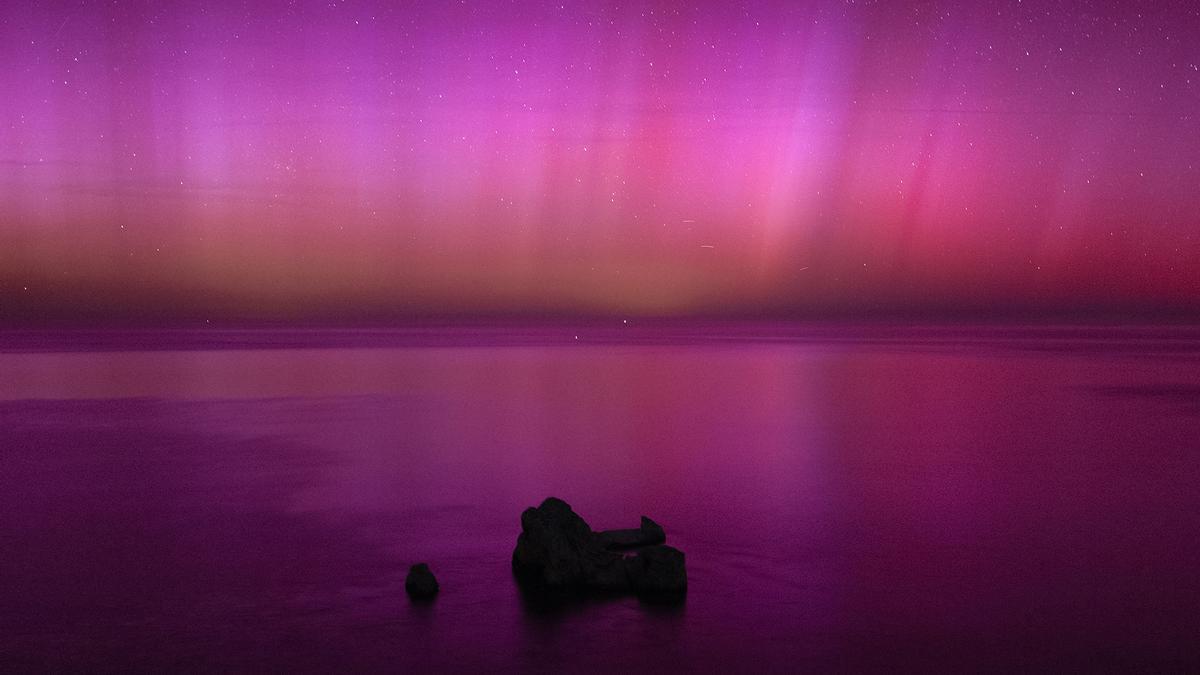 Imagen de una aurora boreal en Ibiza.