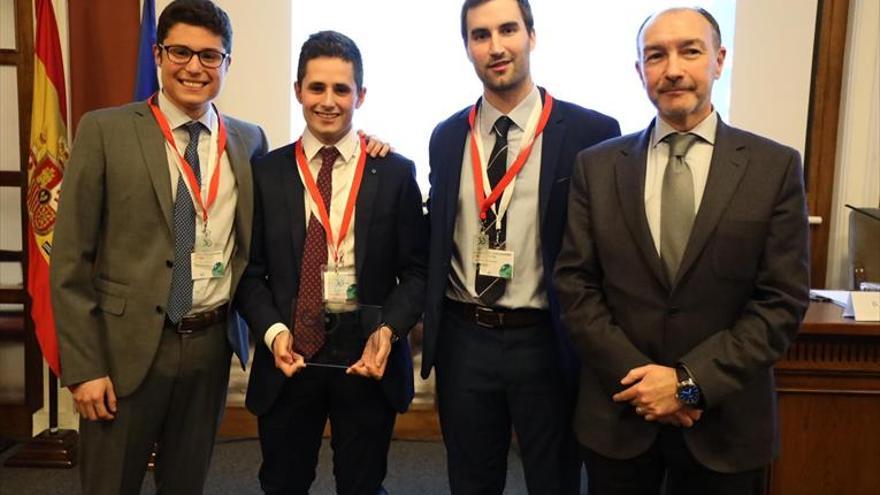 Tres alumnos de la Universidad de Zaragoza ganan la Global Management