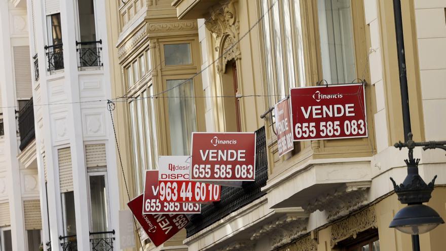 La compraventa de viviendas cae otro 6,4% en mayo y suma cuatro meses de retrocesos