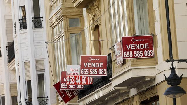 La compraventa de viviendas cae otro 6,4% en mayo y suma cuatro meses ...