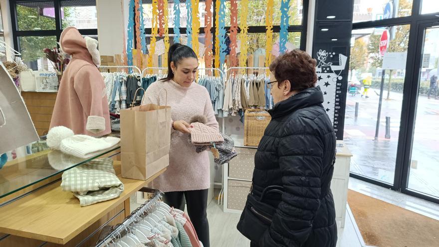 El pequeño comercio de Lugones que resiste a las grandes superficies: &quot;En calidad y trato vamos por delante&quot;