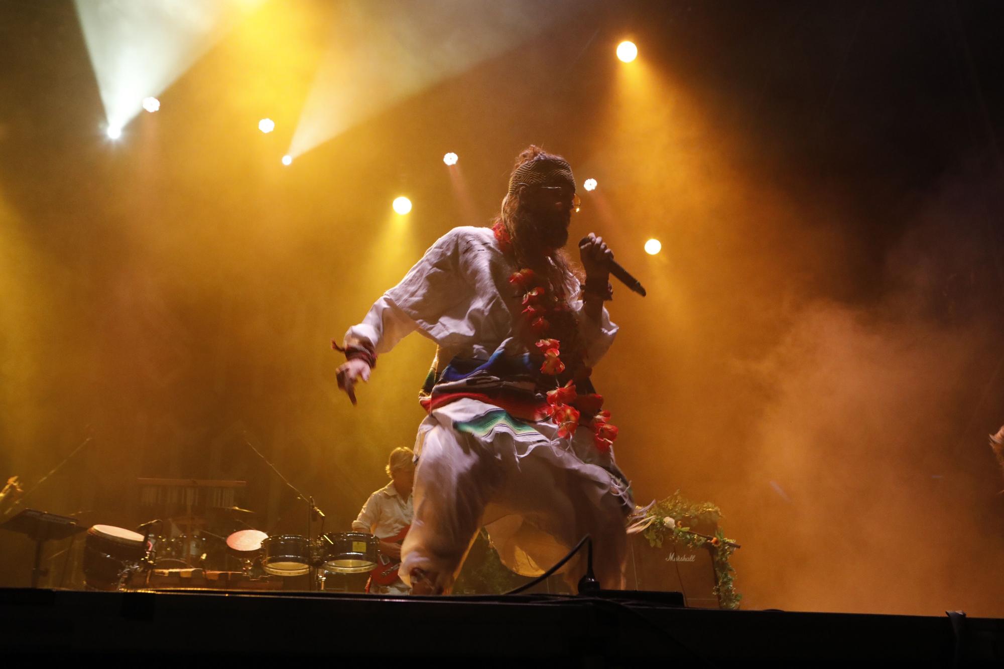 En imágenes: El concierto de Crystal Fighters en Gijón