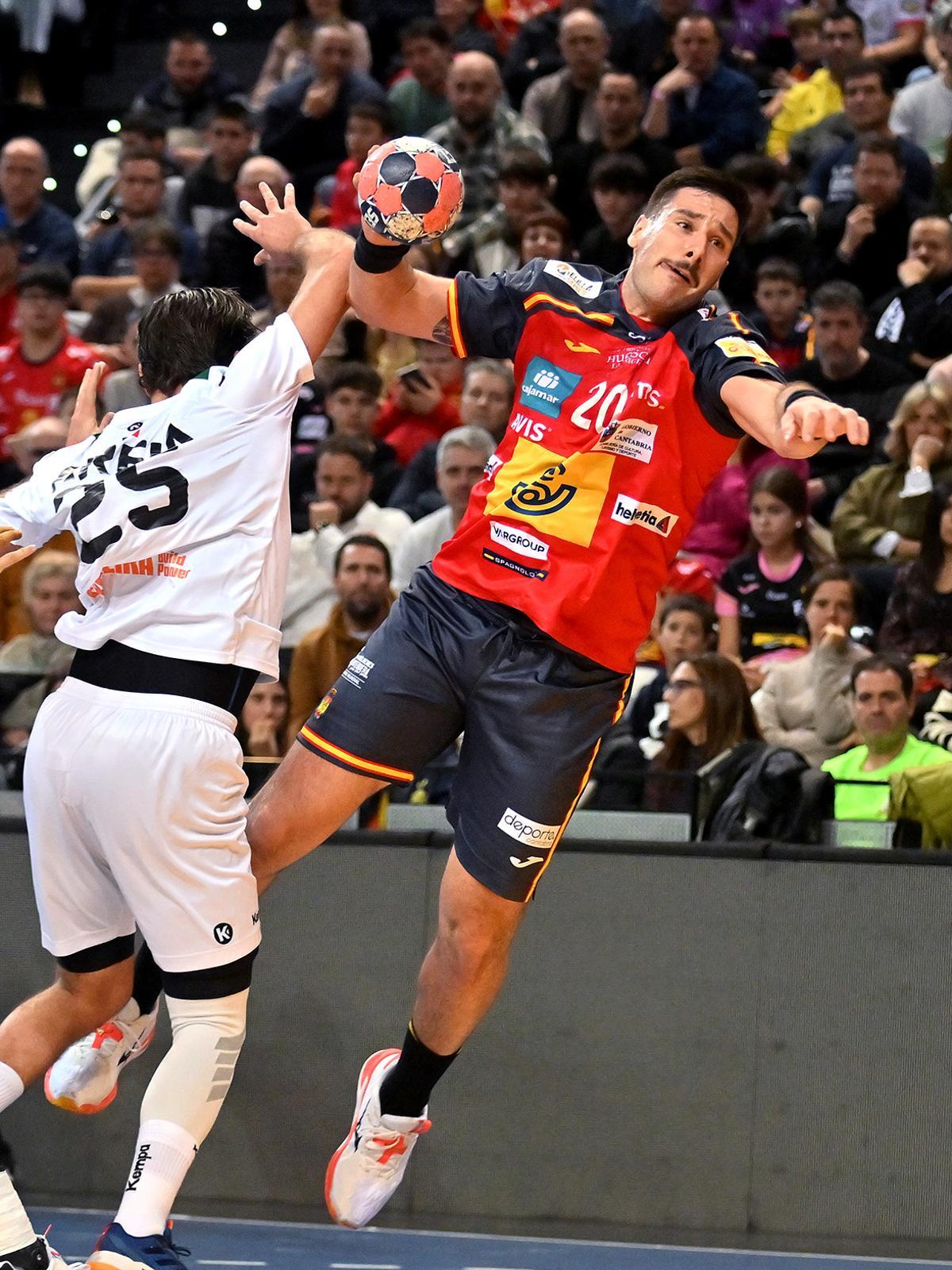 Serdio, durante el último partido preparatorio de la selección española.