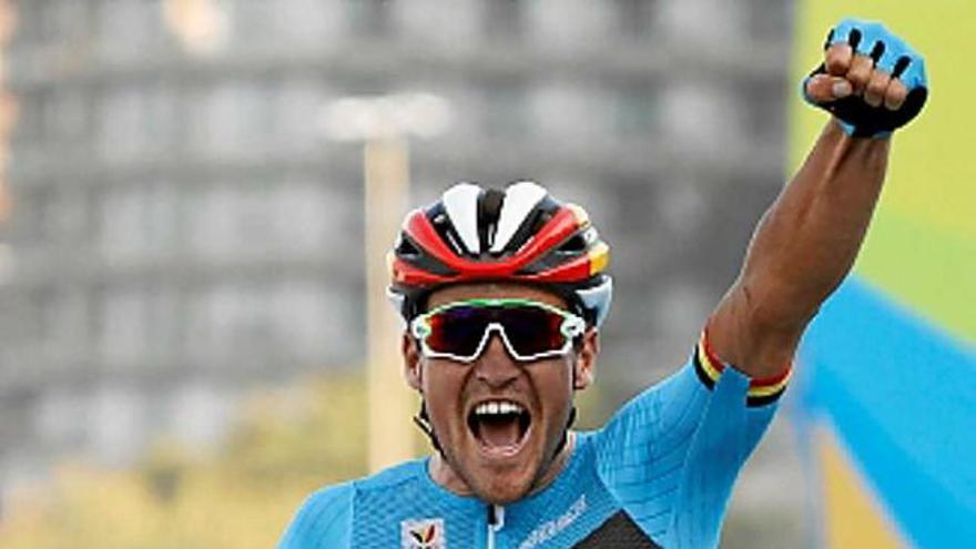 Van Avermaet celebra el triomf