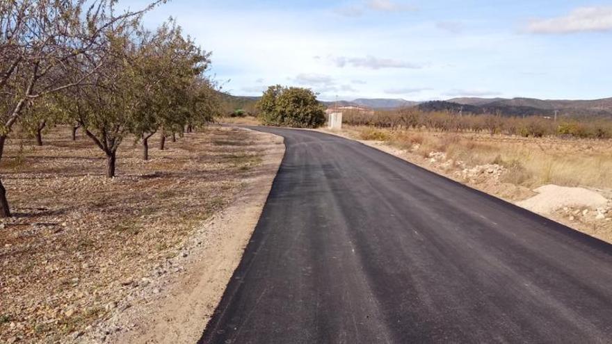 Llíria repavimenta sus caminos rurales