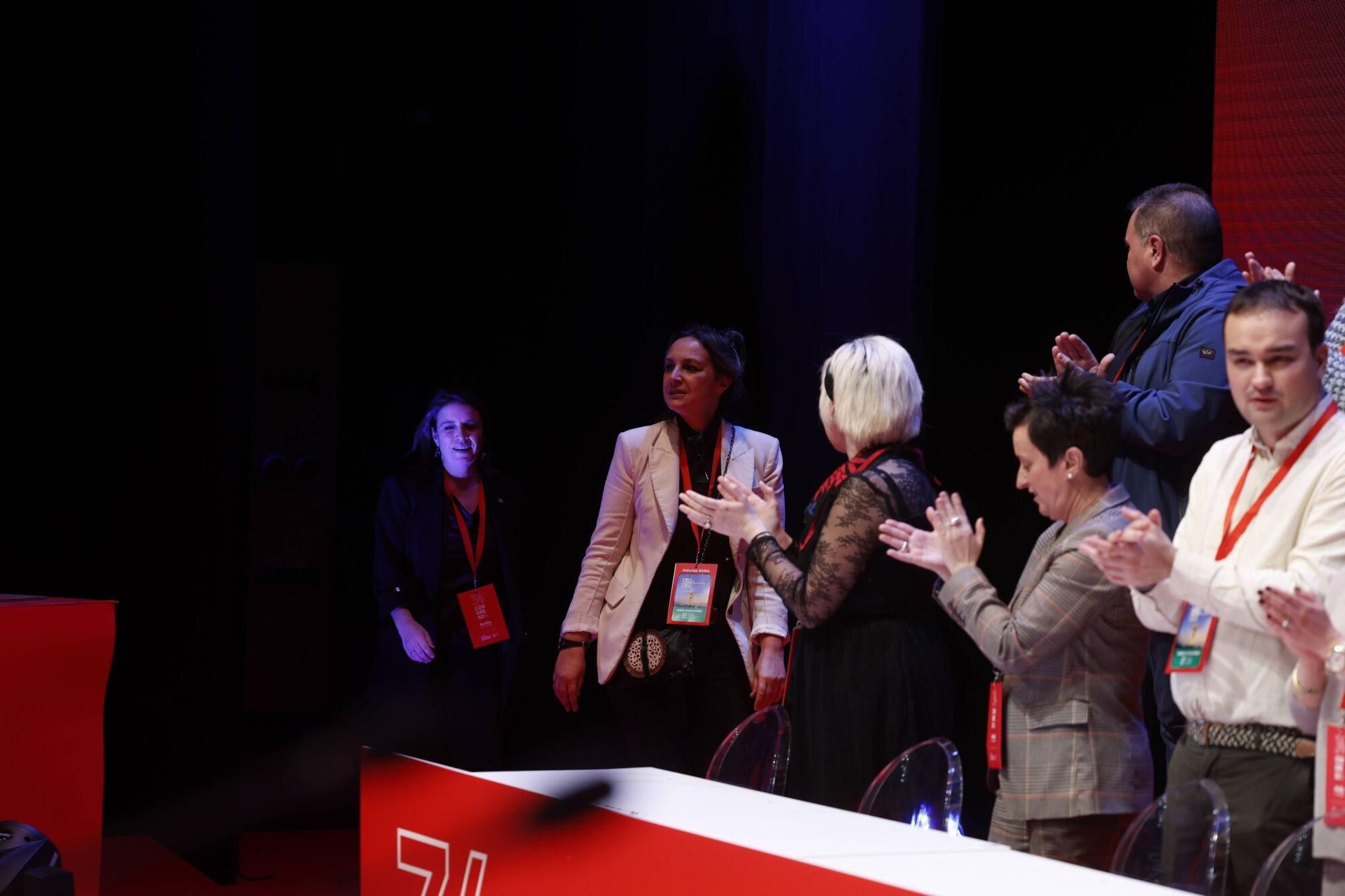 EN IMÁGENES: Pedro Sánchez y Adrián Barbón abren el congreso del PSOE asturiano