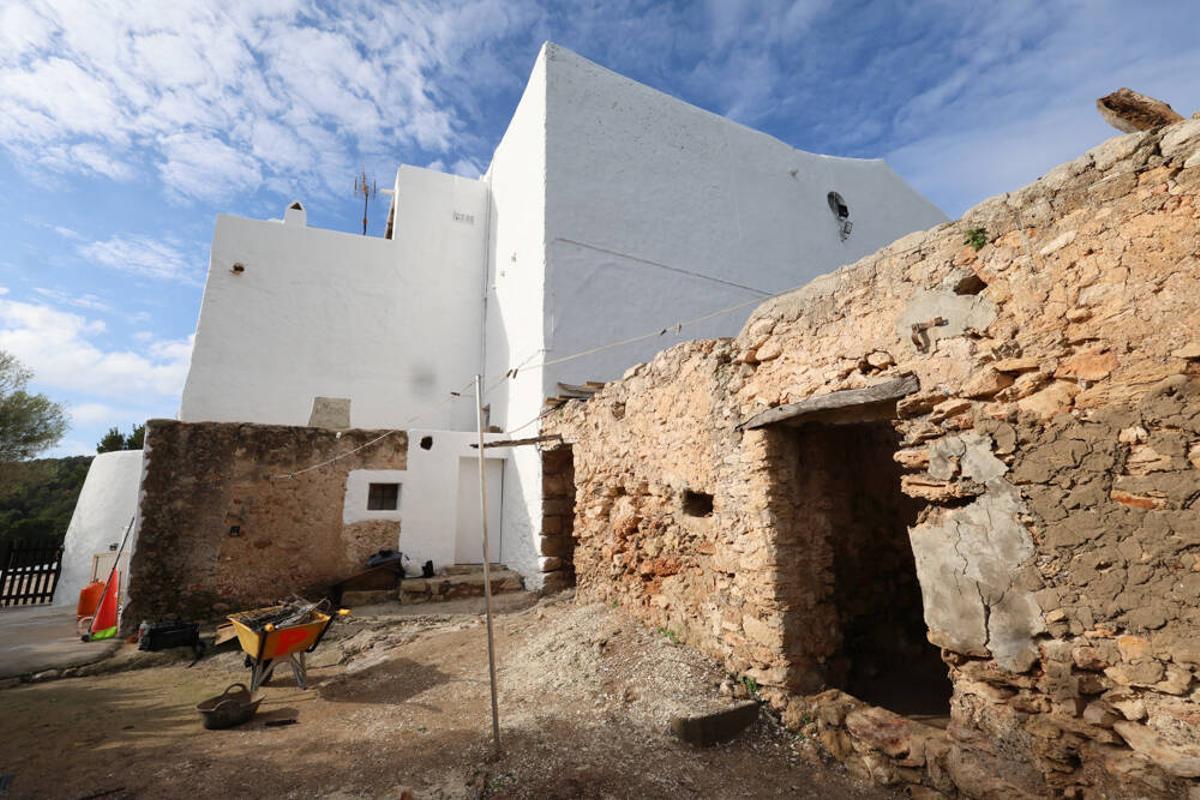 Anexos a la iglesia Sant Rafel.