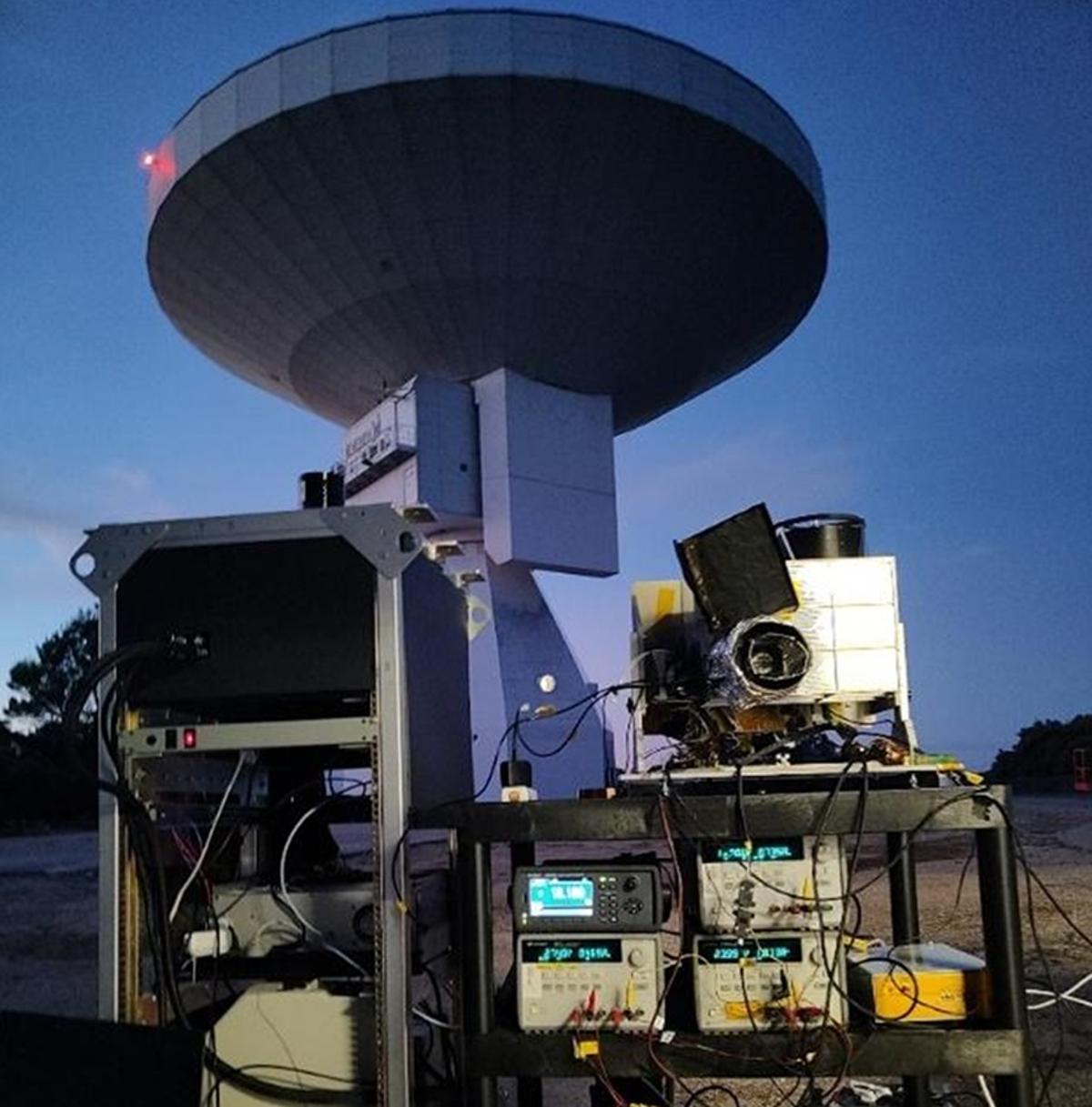 El prototipo de Lidar marciano (MiLi) a la derecha; el de la Universidad de York, a la izquierda.