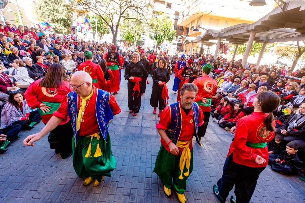 Callosa d'en Sarrià vivesu tradicional Baile Moro