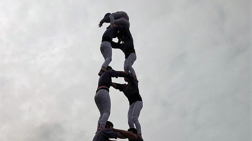 Els castellers de Sant Cugat recorden el seu membre Romeva a Manresa