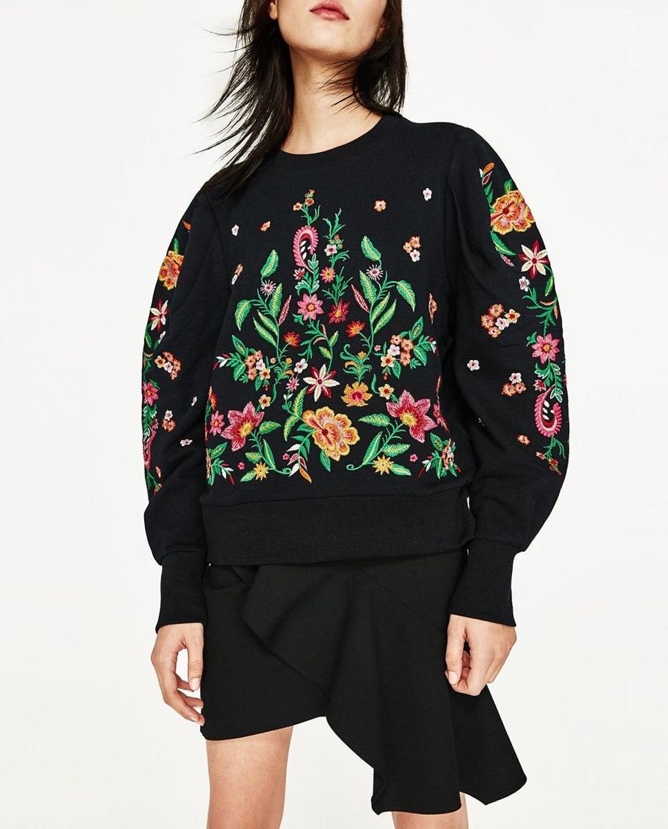 El jersey de flores de Zara que invade Instagram