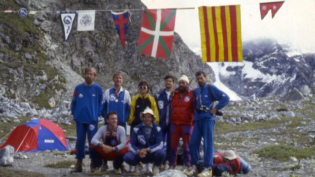 De izquierda a derecha y de arriba abajo: Antoni Ricart, Manu Badiola, Mercè Macià, Francesc Porras, Toni Sors, ¿¿Sergi Escalera, Carles Vallès y Antoni Quiñones