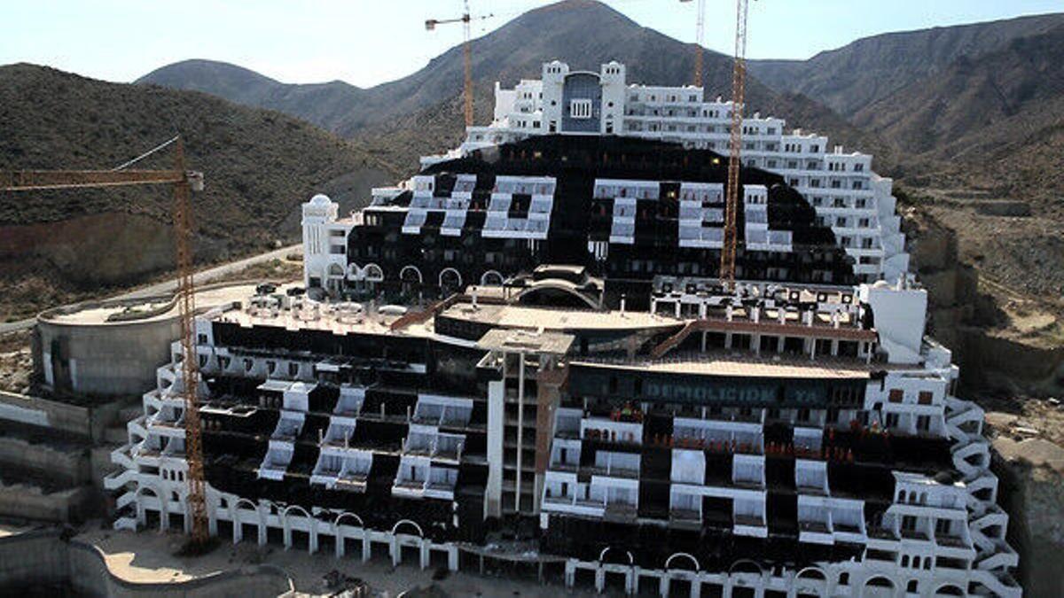 Hotel de Azata del Sol en el paraje de El Algarrobico, en Carboneras.