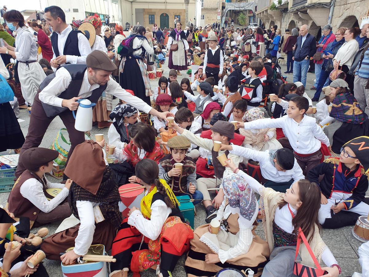 Los más pequeños protagonizan su 'Reconquistiña' Los más pequeños protagonizan su 'Reconquistiña'