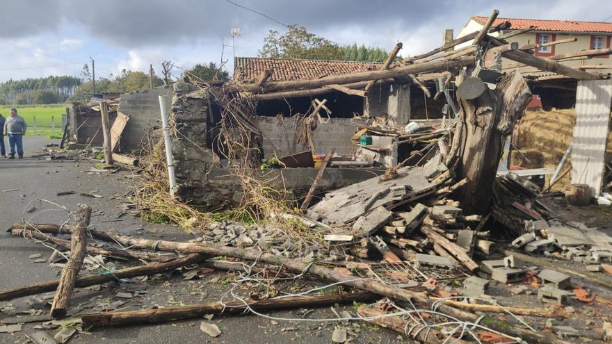 Un tornado causa importantes destrozos en dos aldeas de Oza-Cesuras: &quot;Nunca vi algo así&quot;