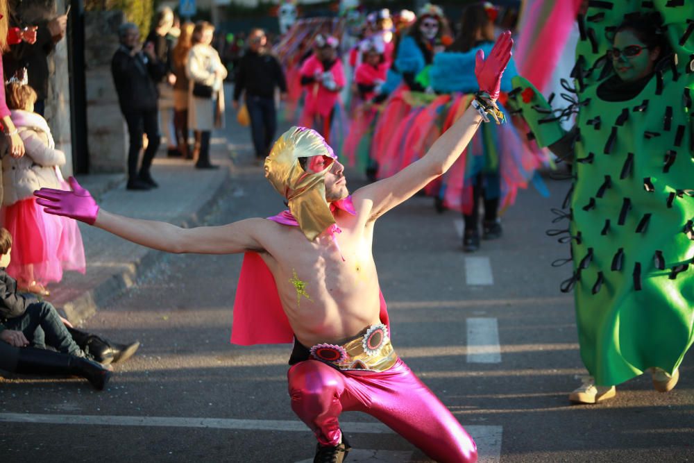 Carnaval 2019: La 'rua' viste de alegría y color las calles de Marratxí