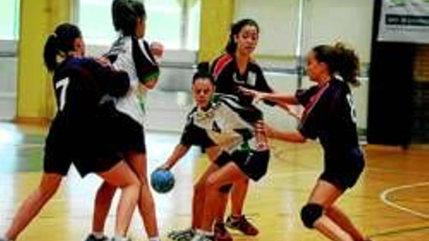 El balonmano lucha contra los elementos